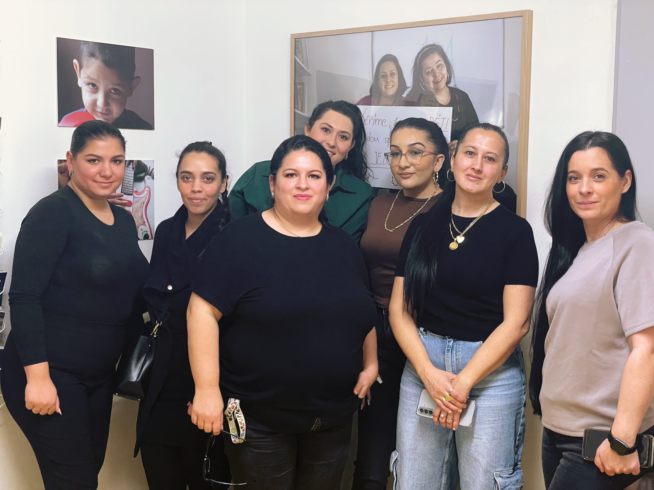 Aven savore, džas anglal (Pojďme společně vpřed)